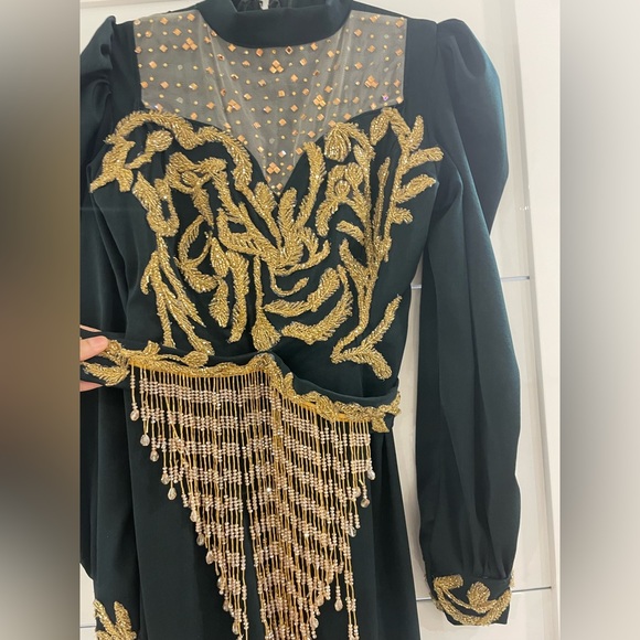 dress looks brand new I only wear it one time no tag - Picture 3 of 3